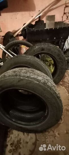 Dunlop Grandtrek AT3 215/65 R16