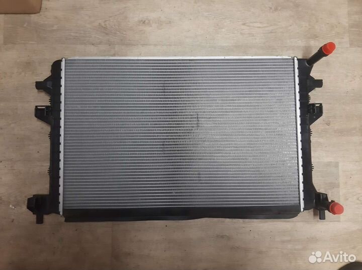 5Q0121251HS радиатора охлаждения vw Tiguan 2