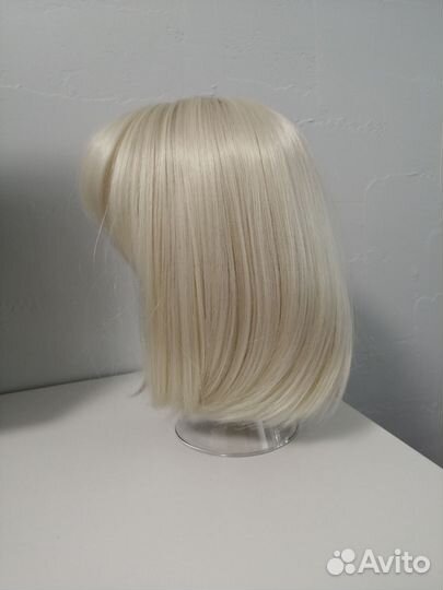 Парик каре блонд