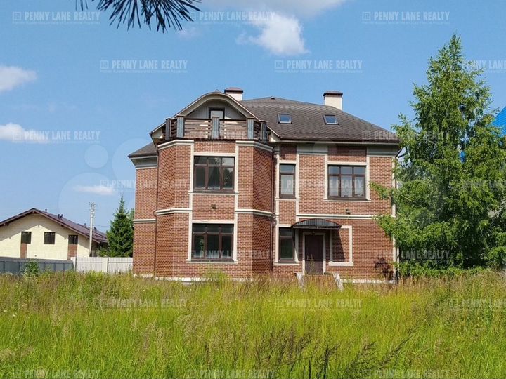 Коттедж 510 м² на участке 15 сот.