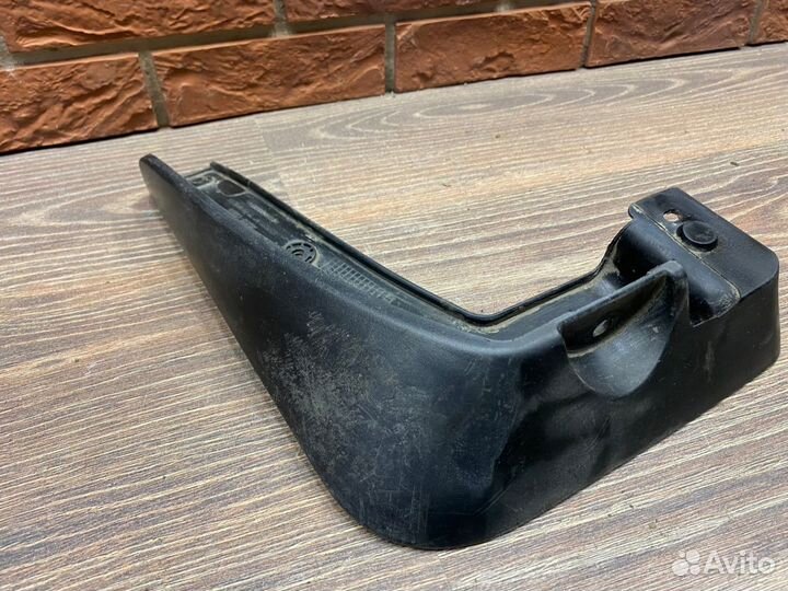 Брызговик передний левый Kia Sorento Prime 2015-20