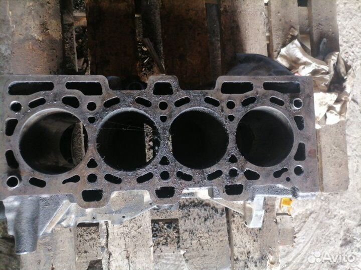 Блок двигателя Renault Megane 2 K9K 2007