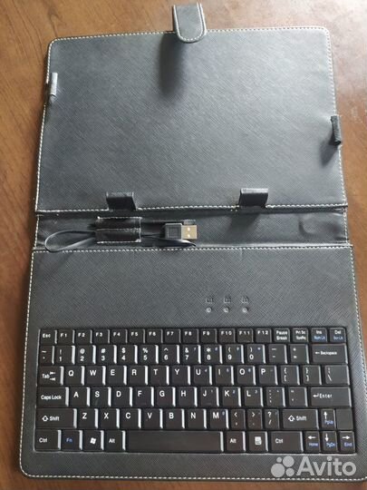 Чехол для планшета с клавиатурой 10 дюймов