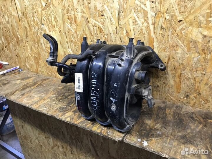 Коллектор впускной Skoda Fabia 2 хетчбек 1.2 2008