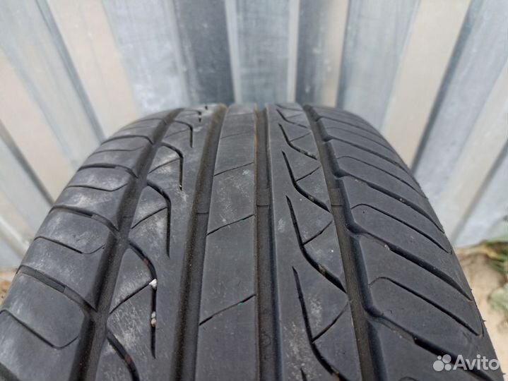 Presa PS01 195/60 R15 88V