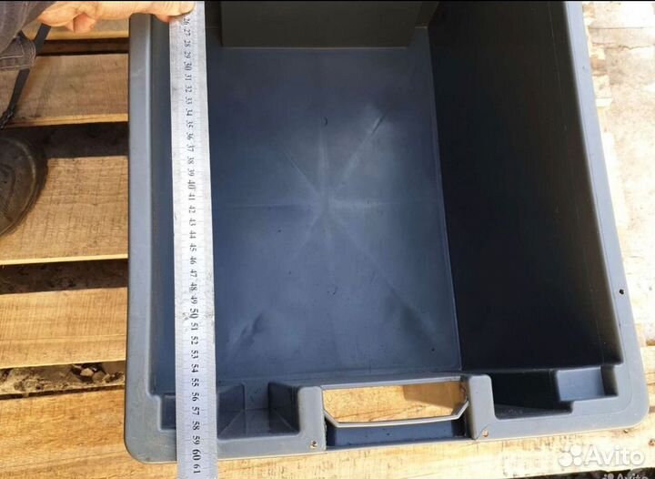 Ящик пластиковый с крышкой