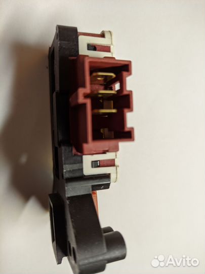 Блокировка люка стиральной машины Beko