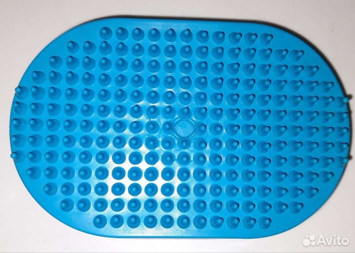 Расческа резиновая для вычесывния шерсти животных