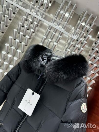 Пуховик Moncler