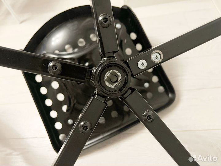 Компьютерное/офисное кресло IKEA на колесиках