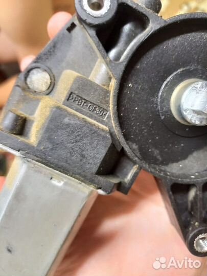 Моторчик стеклоподъемника Логан/Ларгус