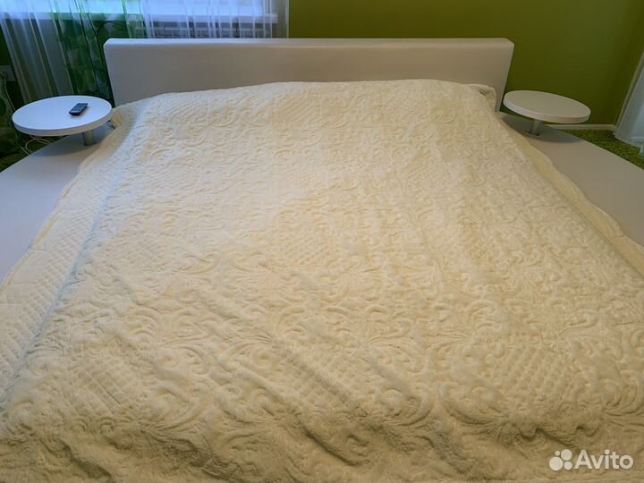 Круглая кровать