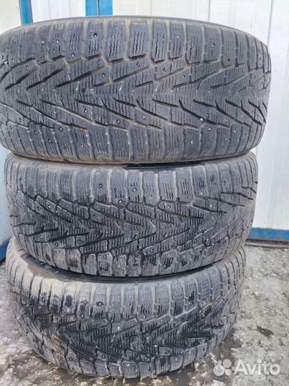 Nokian Tyres Hakkapeliitta 7 285/60 R18 116T