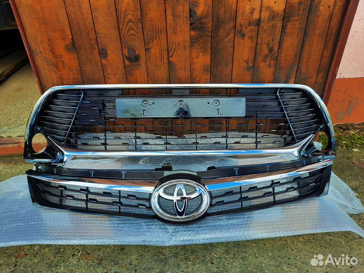 Решетки решетка Toyota Camry V55 эксклюзив