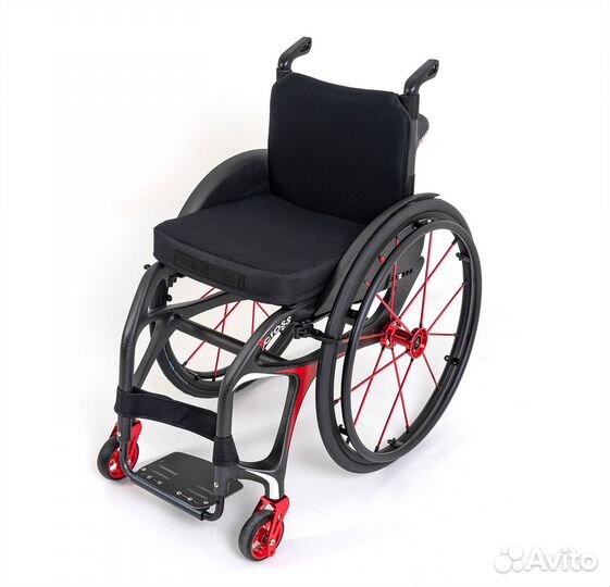 Лёгкая инвалидная коляска из карбона iCross active