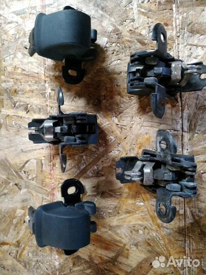 Лада ларгус замок двери багажника