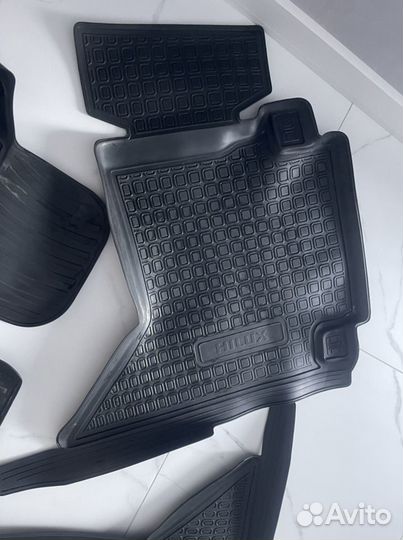 Автомобильные коврики на toyota HI LUX