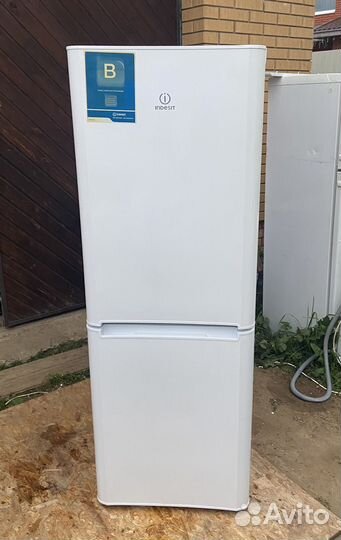 Холодильник бу Indesit