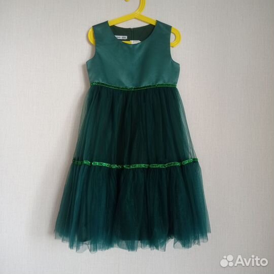 Нарядное платье