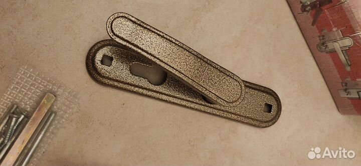 Замок врезной цилиндровый с защелкой