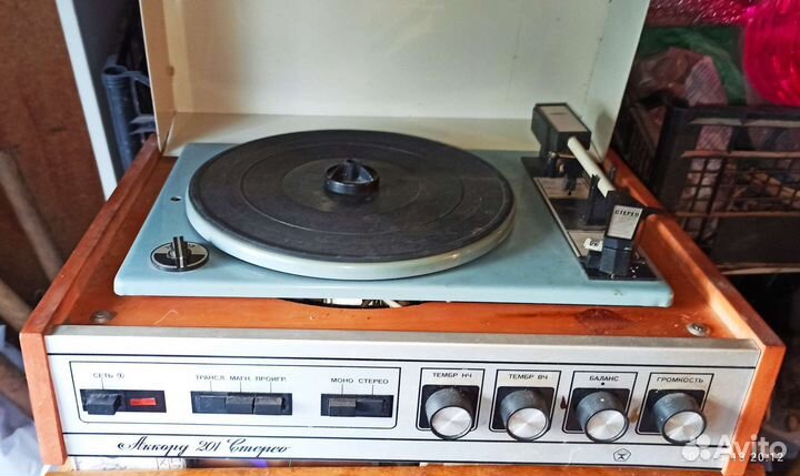 Ретро радиолы, проигрыватели, приемники СССР