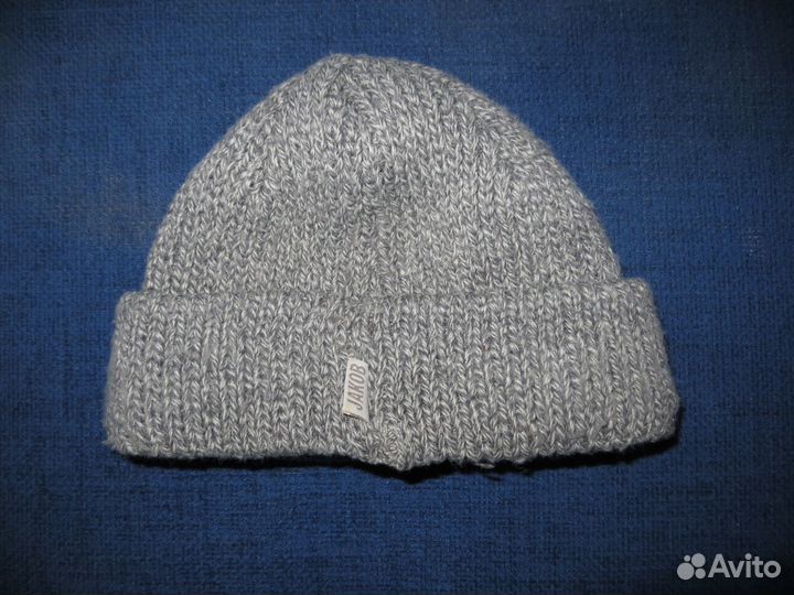 Шерстяная вязаная шапка