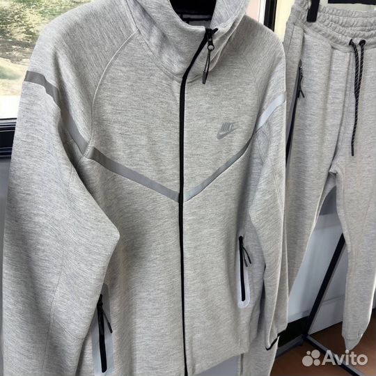Спортивный костюм Nike Tech Fleece