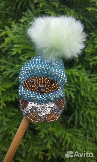 Брошь из бисера ручная работа