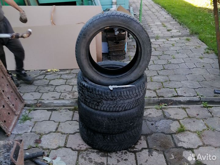 Hankook Winter I'Cept iZ 2 W616 205/55 R16 94T