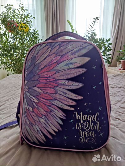 Продам школьный ранец на девочку Brauberg