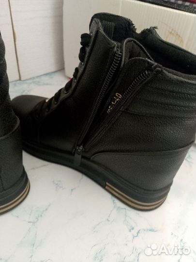 Ботинки женские