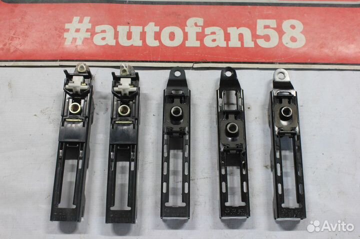 Крепление ремня безопасности VAG