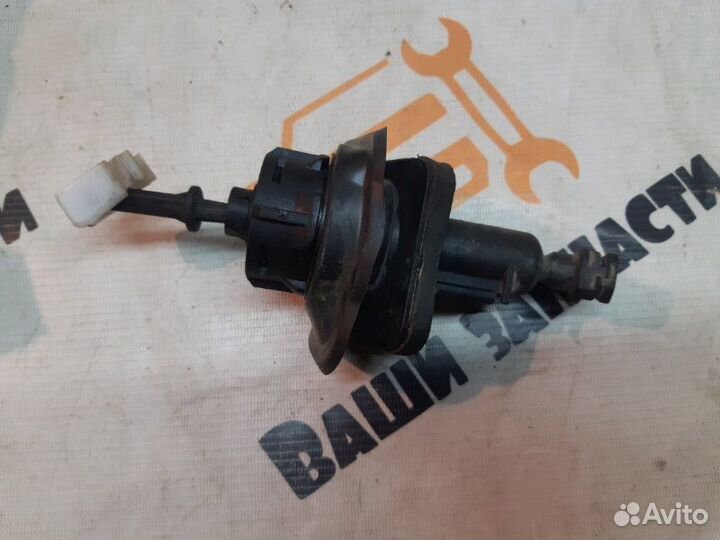 Главный цилиндр сцепления Ford Focus 2 2005-2011