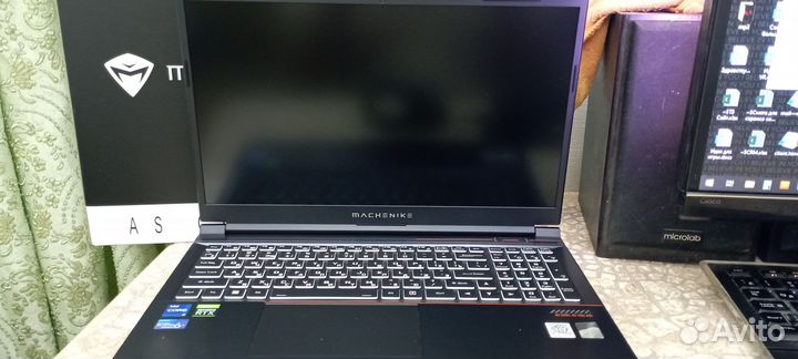 Мощный игровой ноутбук с подсветкой клавиатуры