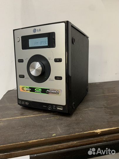 Музыкальный центр LG ha14 + колонки в подарок