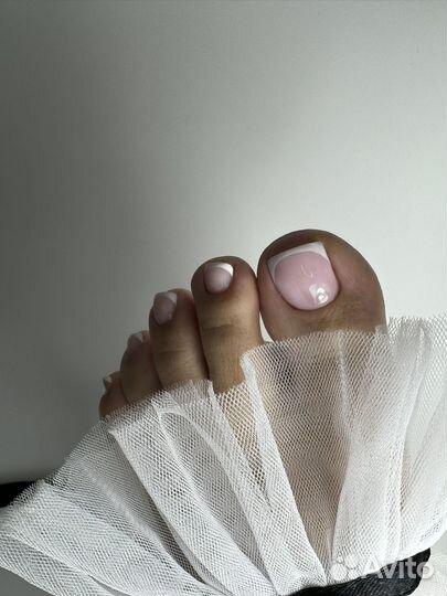 Маникюр и педикюр