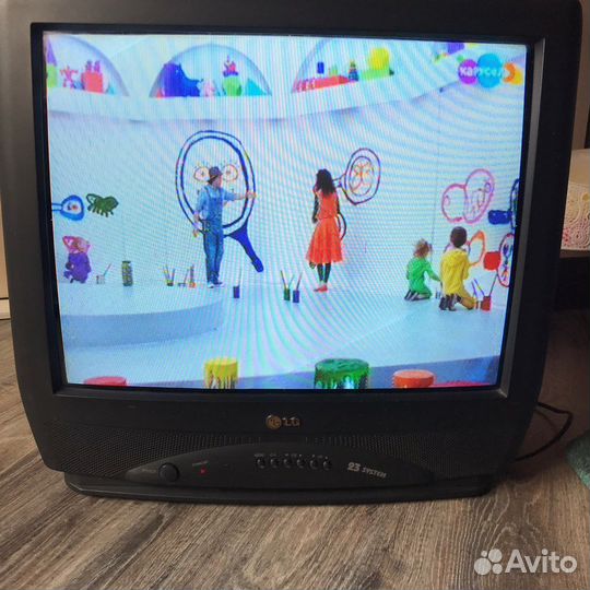 Телевизор LG кинескопный