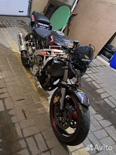 Honda cbr 400 rr