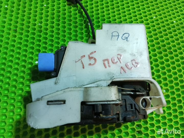 Замок двери передний левый Volkswagen Caravelle T