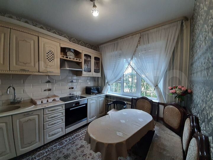 3-к. квартира, 75 м², 3/12 эт.