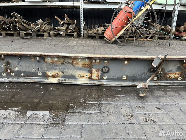 301015 Лонжерон рамы левый Daf XF105