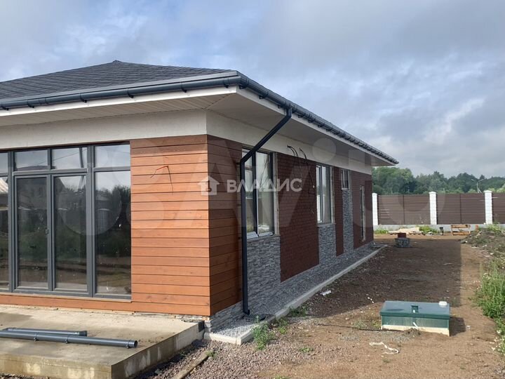 Дом 179,9 м² на участке 10 сот.