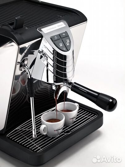 Кофемашина Nuova Simonelli