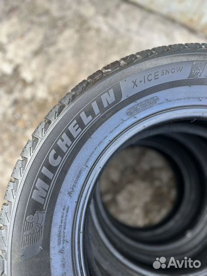 Michelin X-Ice Snow 215/65 R16 102T