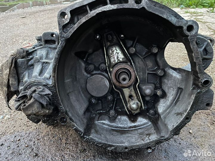 5 МКПП Volkswagen Passat B3 1.8