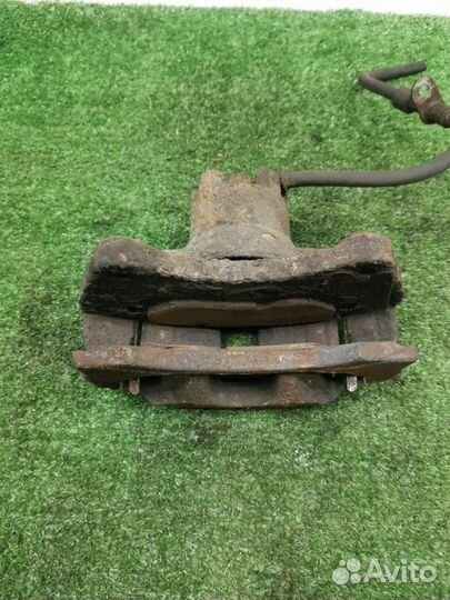 Суппорт тормозной передний правый Dodge Caliber