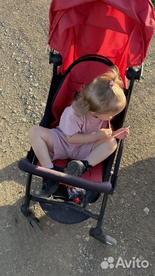 Прогулочная коляска yoya