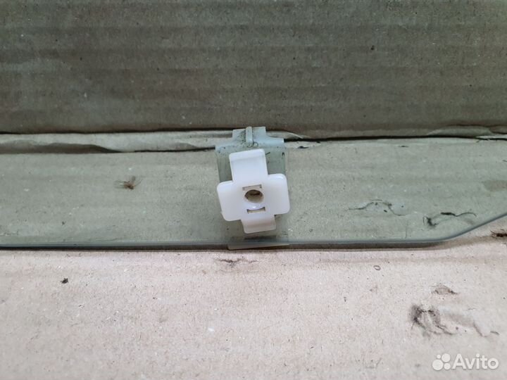 Стекло правое переднее hyundai santa fe classic