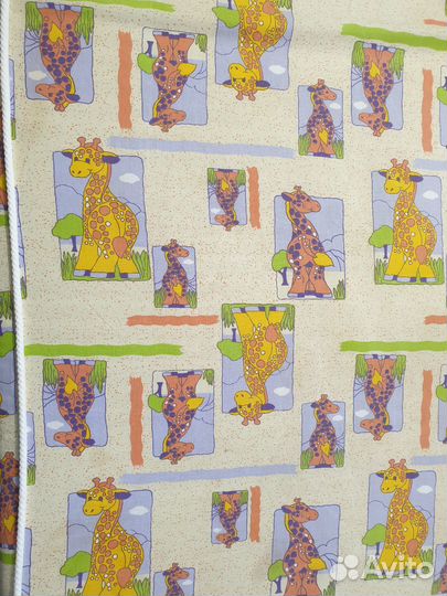 Детская кроватка с маятником