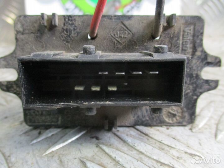 Резистор отопителя Renault Symbol 1.4 2007г